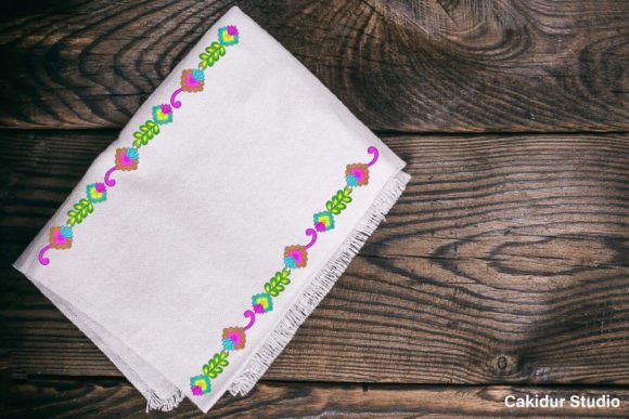 Review: Two Pairs of Flowers Border
